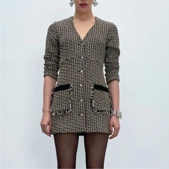 NWT ZARA TEXTURED DRESS WITH JEWEL BUTTON BLACK / ECRU 2120/240 - Picture 1 of 13